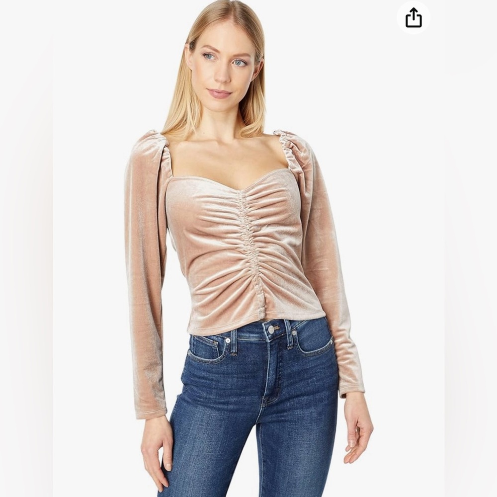 NWT ASTR The Label Vanya Velvet Runched Top